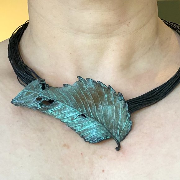 Phenomenal, handcrafted, copper, leaf pin or necklace! - Picture 9 of 10